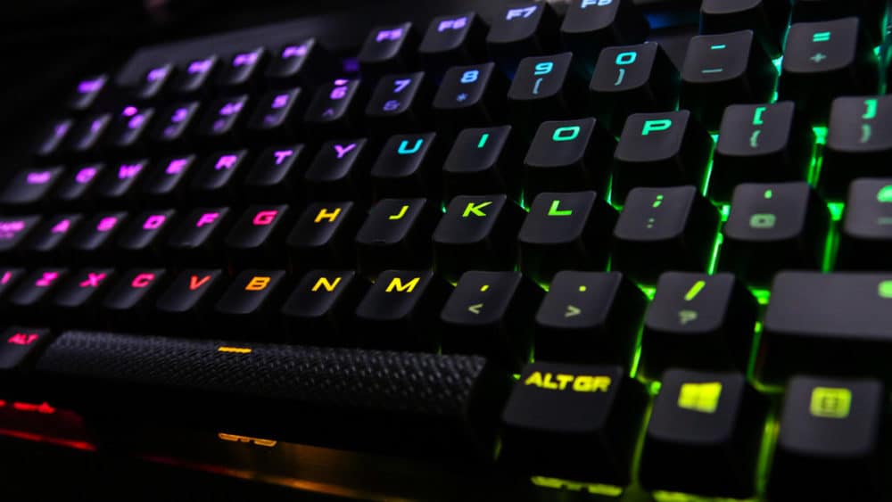 Corsair K70 vs. Razer BlackWidow