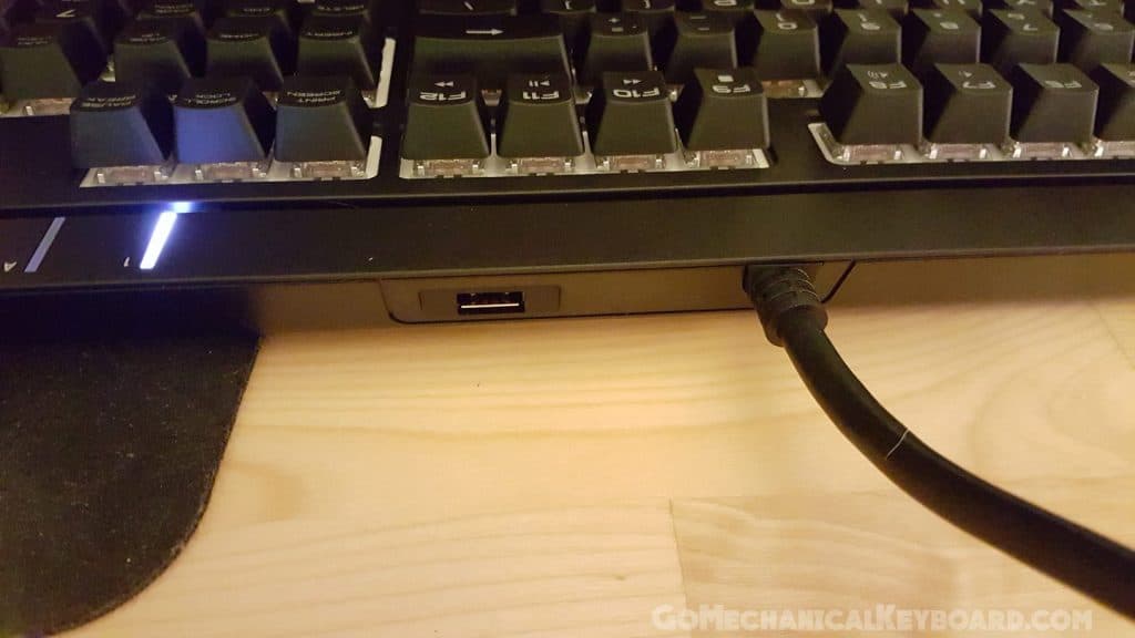 corsair STRAFE usb pass through